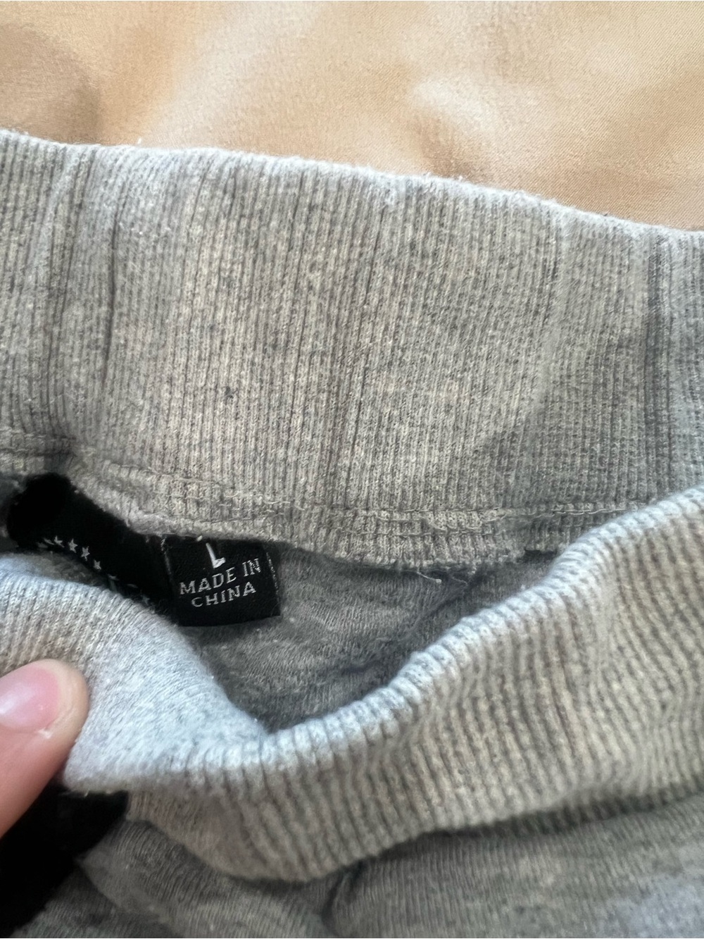 Men’s Large Quilted Gray Jogger - Picture 3 of 3